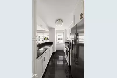 155 W 68th Street #2022, New York City, NY 10023 - Photo 6