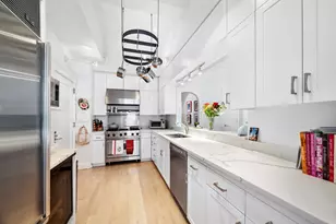 27 N Moore St, New York City, NY 10013 - Photo 8