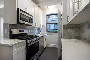 27 W 96th St, New York City, NY 10025 - Photo 2