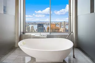 101 W 67th St, New York, NY 10023 - Photo 18