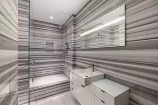 101 W 67th St, New York, NY 10023 - Photo 22