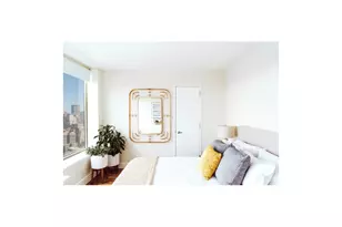 315 W 33rd St, New York City, NY 10001 - Photo 4