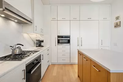 200 E 83rd Street #32B, New York, NY 10028 - Photo 10