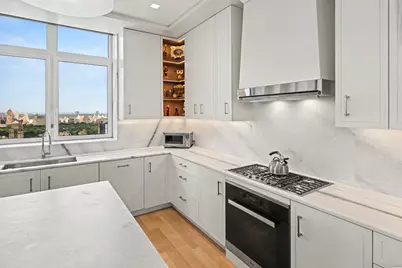 200 E 83rd Street #32B, New York, NY 10028 - Photo 8