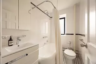 166 E 96th St, New York City, NY 10128 - Photo 6