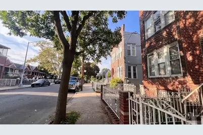 317 E 49th Street #2F, Brooklyn, NY 11203 - Photo 12