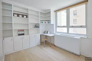 212 E 47th St, New York City, NY 10017 - Photo 8