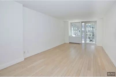 212 E 47th Street #7F, New York, NY 10017 - Photo 2