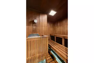 250 E 40th St, New York, NY 10016 - Photo 12