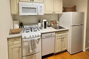 19 Commerce St, New York, NY 10014 - Photo 4