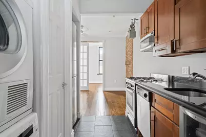 459 W 50th Street #2W, New York, NY 10019 - Photo 2