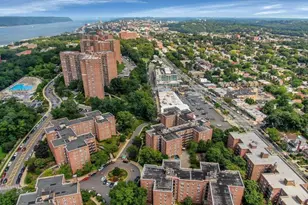 5610 Netherland Ave, New York City, NY 10471 - Photo 30