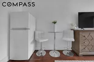 320 E 42nd St, New York, NY 10017 - Photo 2