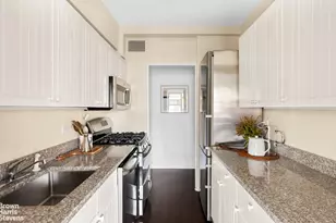 370 E 76th St, New York City, NY 10021 - Photo 6