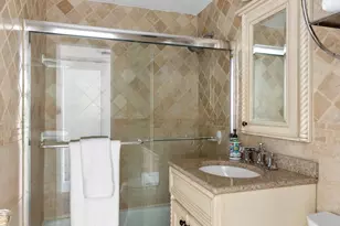 370 E 76th St, New York City, NY 10021 - Photo 8