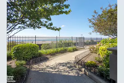 65 Oceana Drive E #3F, Brooklyn, NY 11235 - Photo 10