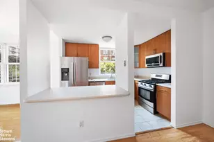 65 Oceana Dr E, Brooklyn, NY 11235 - Photo 2