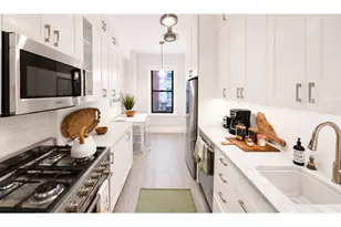 321 W 90th St, New York City, NY 10024 - Photo 4