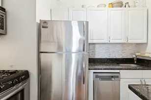 40 W 72nd St, New York City, NY 10023 - Photo 2