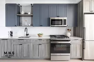 36-20 Steinway St, New York City, NY 11101 - Photo 22