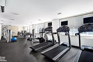 333 E 45th St, New York City, NY 10017 - Photo 6