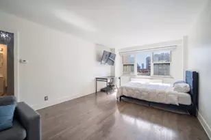 305 E 24th St, New York City, NY 10010 - Photo 10