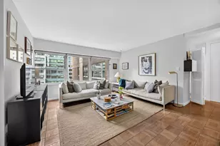 118 E 60th St, New York City, NY 10022 - Photo 2
