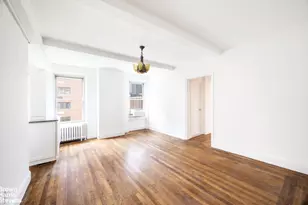 325 W 45th St, New York City, NY 10036 - Photo 4