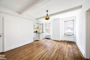 325 W 45th St, New York City, NY 10036 - Photo 2