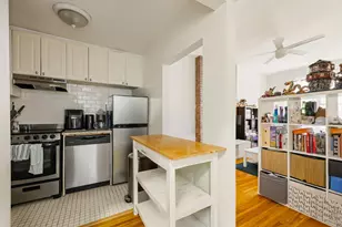 37 W 71st St, New York, NY 10023 - Photo 4