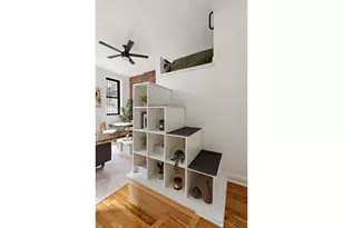 252 W 20th St, New York, NY 10011 - Photo 4