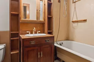 18-82 Hart St, Ridgewood, NY 11385 - Photo 8