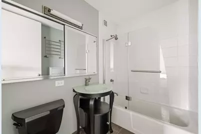 531 Main Street #1025, New York City, NY 10044 - Photo 8