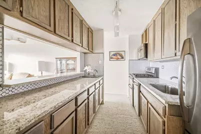 531 Main Street #1025, New York City, NY 10044 - Photo 4