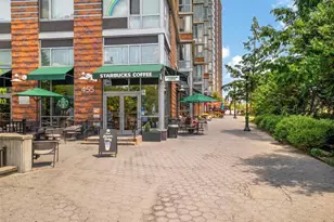 531 Main St, New York, NY 10044 - Photo 12