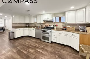 3925 Lyme Ave, New York City, NY 11224 - Photo 18