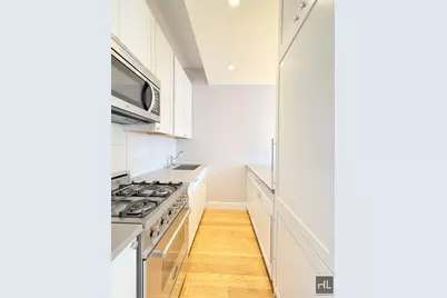252 W 76th Street #9E, New York, NY 10023 - Photo 4