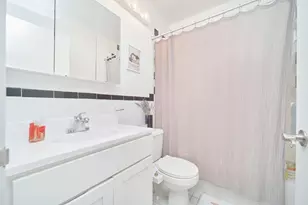337 W 43rd St, New York, NY 10036 - Photo 8