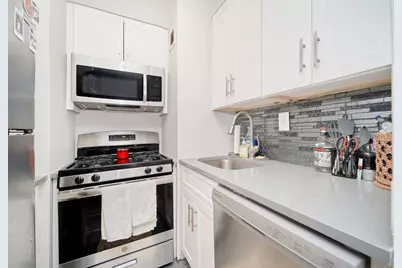 337 W 43rd Street #3D, New York, NY 10036 - Photo 6