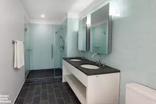 310 W 52nd St, New York, NY 10019 - Photo 6