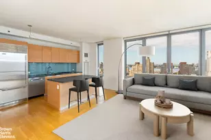 310 W 52nd St, New York, NY 10019 - Photo 2