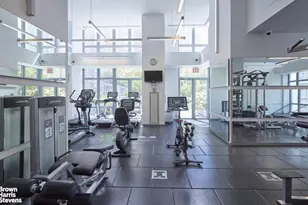 310 W 52nd St, New York, NY 10019 - Photo 14