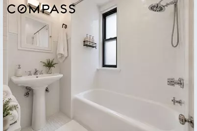 212 E 48th Street #2E, New York, NY 10017 - Photo 6