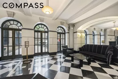 212 E 48th Street #2E, New York, NY 10017 - Photo 14
