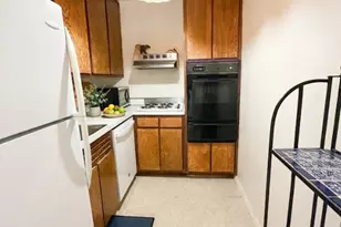 555 Kappock St, Bronx, NY 10463 - Photo 1