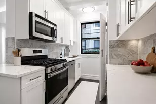 27 W 96th St, New York, NY 10025 - Photo 4