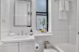333 E 53rd St, New York, NY 10022 - Photo 8