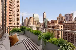 216 E 47th St, New York, NY 10017 - Photo 1