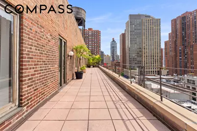 152 E 94th Street #PHE, New York City, NY 10128 - Photo 1