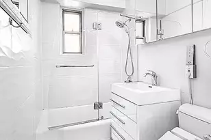 225 E 46th St, New York City, NY 10017 - Photo 4